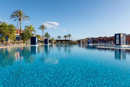 Oasis Beach Home Meloneras with Jacuzzi