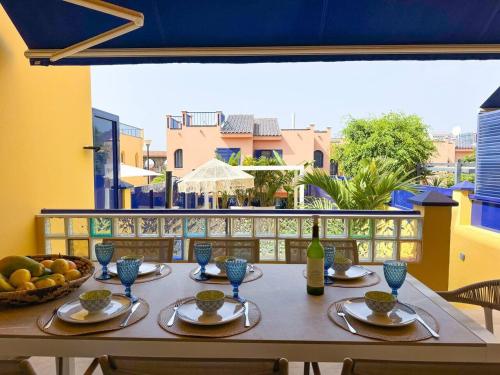 Oasis Beach Home Meloneras with Jacuzzi