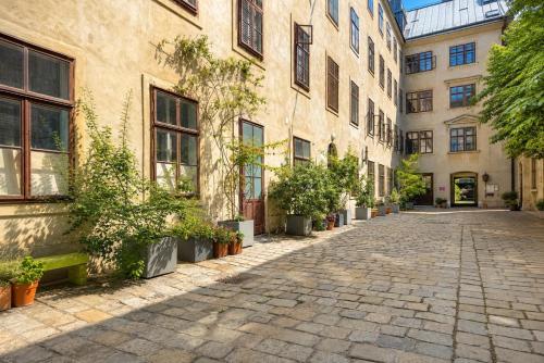 Elegant Vienna Apartment near Prater & City Center