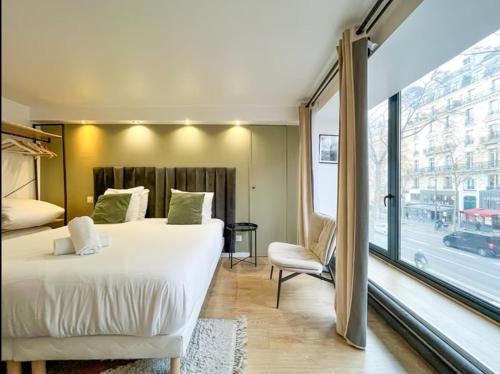 Parisian Elegance Stunning 3-Bedroom Apartment in Opéra