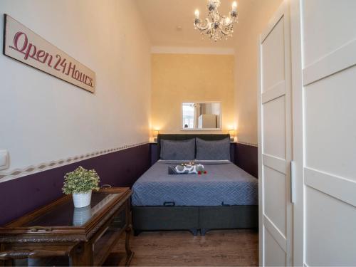 Apartment for 4 near Augarten, Donaukanal & U4 & U2 Metro