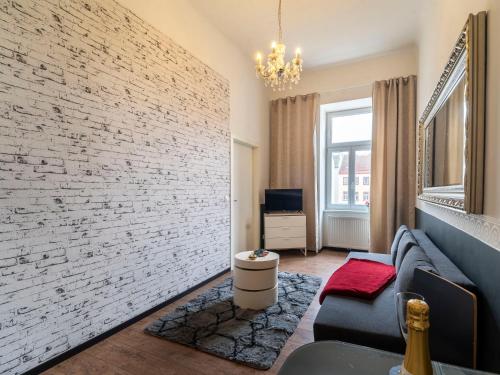 Apartment for 4 near Augarten, Donaukanal & U4 & U2 Metro