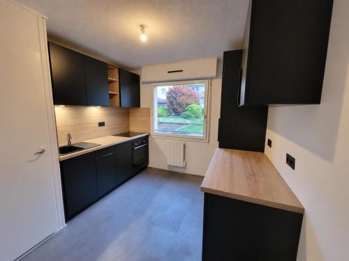 Quiet apartment near the station and city center