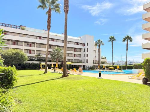 Home Out Luxury Marina Apartment - 2 Bedrooms Sea View