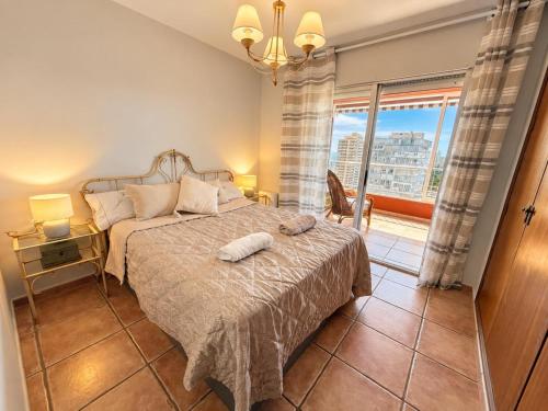El Balcón del Mediterráneo con 3 dormitorios y piscina by Turihome