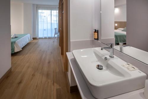 4R Salou Park Resort II