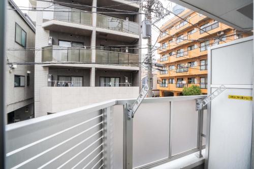 202Room,5-Minute Walk to Oshiage ,Private One-Bedroom Unit ,Near Tokyo Skytree ,Fully Equipped Kitchen & Bathroom ,Separate Wet and Dry Areas