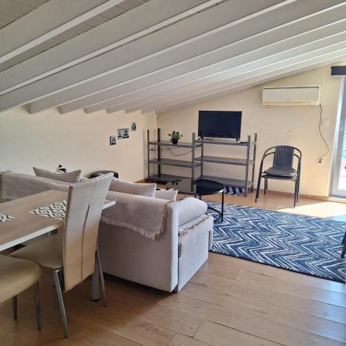 Harbour Loft