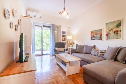 Parthenon View Apt