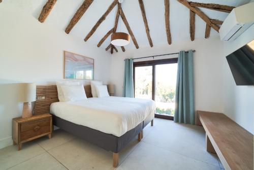 Iconic Exception Villa - Pool & Tennis