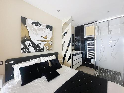 1-bedroom apartment with balcony and sea view on La Croisette