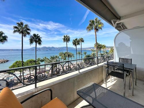1-bedroom apartment with balcony and sea view on La Croisette