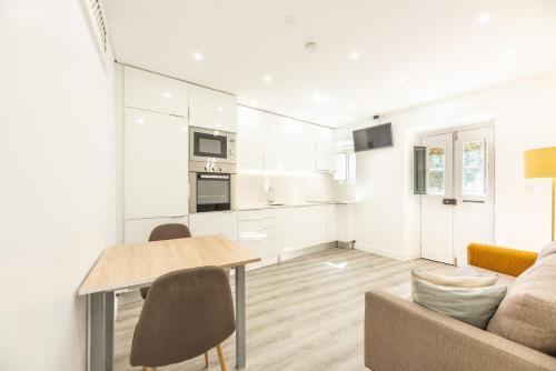 Peaceful 2 bedroom apartment located in São Vicente Villa
