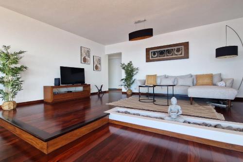 Vivenda da Esquina - Pool & Sea view by LovelyStay