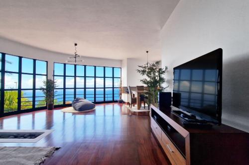 Vivenda da Esquina - Pool & Sea view by LovelyStay