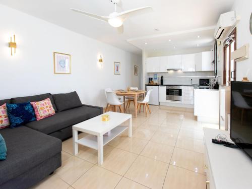 Apartment Perla del Mar by Interhome