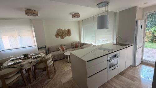 Residencial Playa Alicate