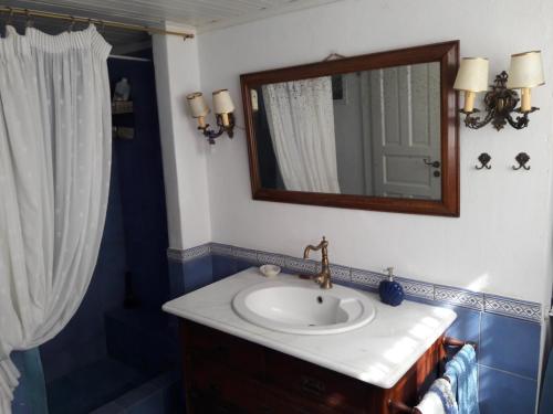 A bathroom at Exclusive Beach House