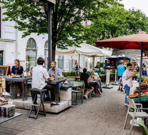 Vienna Apartment near U-Bahn up to 4 Guests 2,5 km to Center Bed Sofa Bed Wi-Fi