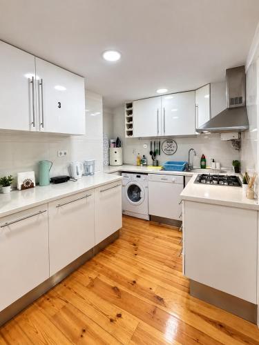 Quarto suite privada com banheiro- Av Liberdade