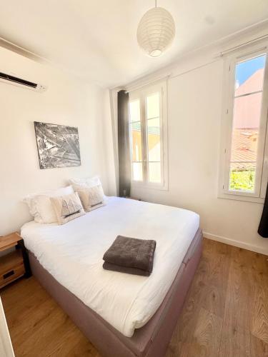 Stylish apartment in the Old Town, with AC.