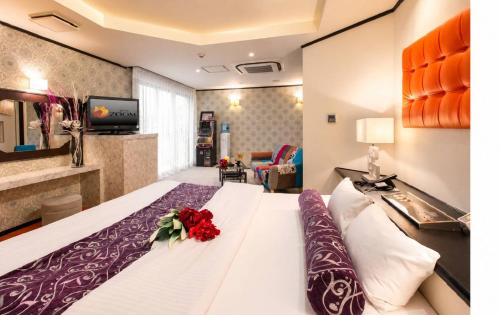 HOTEL ZOOM - Couple's Hotel