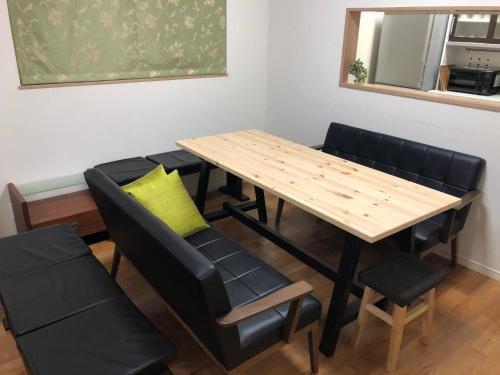 Shinjuku House 3min to Station - 4BR 10 Beds up to 12 Guests