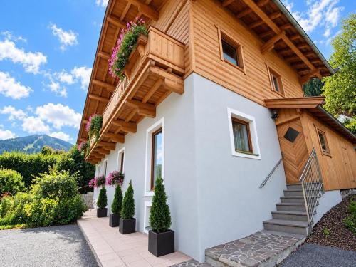 Apartment in Kitzbühel near Ski Lifts