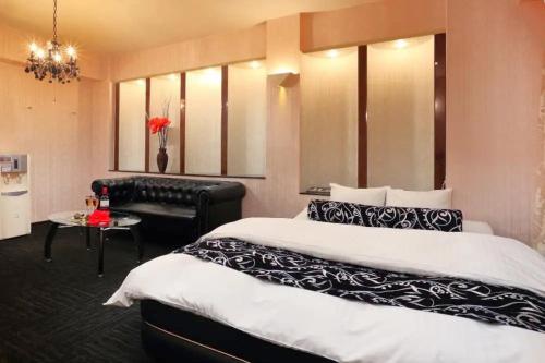 HOTEL the ROOMS - Couple's Hotel