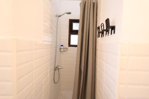 Galicia C - Bright Studio 8 Minutes from the Train in Benalmadena