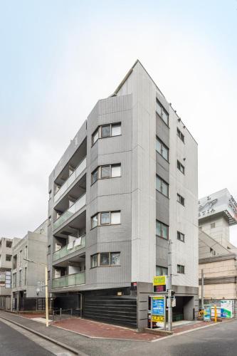 New Open, 6 mins walk from Shibuya Station and 3 mins walk from Shinsen Station, Direct access to major stations on the Yamanote Line, EV available, 2 people, 2 single beds