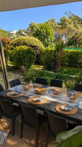 Le Grand Jardin d'Azur - Antibes - 130 m2 jardin, piscine, parking - 6-8 personnes