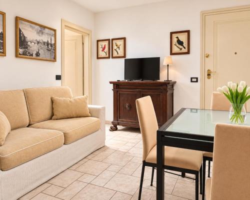 La Luna Suite