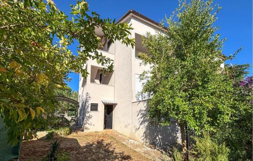 Stunning Apartment In Medulin With Wifi