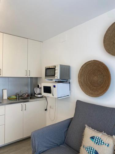 Pedregalejo Home: Near Beach, AC and Workspace