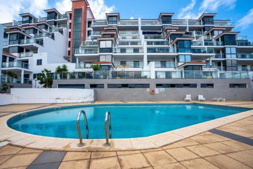 Penthouse Paradisus - pool&sea view by LovelyStay