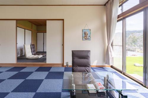 スリーピングキャット 日光 sleeping cat カラオケ 天体観測の宿 最大8名 BBQ プロジェクター完備