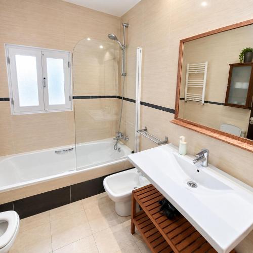 Centrally located flat in Madrid for 6 people