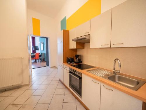 Stylish Vienna Apartment near U4 Metro & Naschmarkt