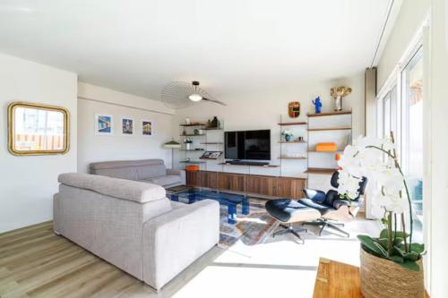 6 COUS T3 - Elegant 2-bedroom with terraces 1 min Croisette
