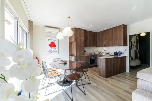 6 COUS T3 - Elegant 2-bedroom with terraces 1 min Croisette