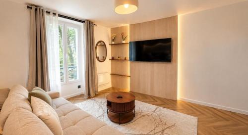 Cozy Parisian Hideaway Near Montparnasse