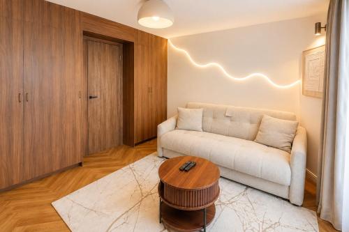 Cozy Parisian Hideaway Near Montparnasse