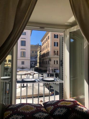 Exclusive 3BR with View over Campo de Fiori IREX Apartment