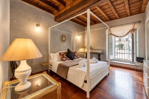 Exclusive 3BR with View over Campo de Fiori IREX Apartment