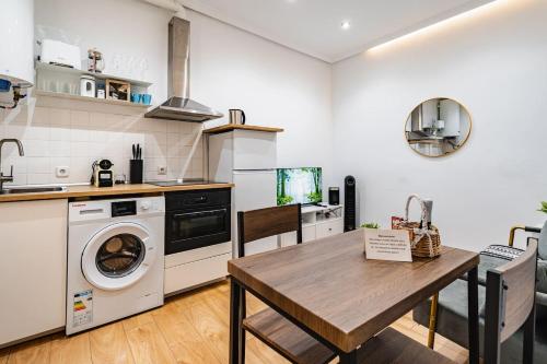 Bright Central Madrid Flat