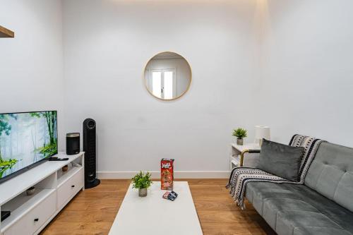 Bright Central Madrid Flat