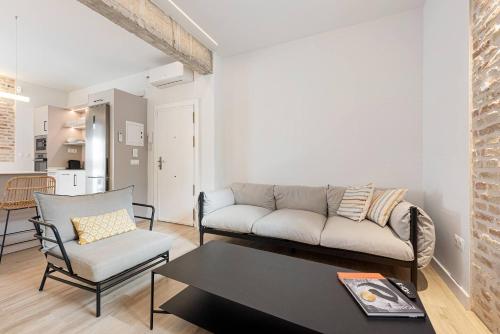 Chic apartment steps from the beach