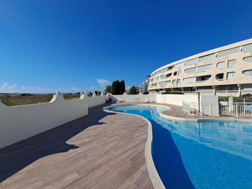 studio vue mer, au pied de la plage, port camargue