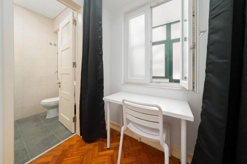 3DB- Sunlit Designer Apartment in the Heart of Lisbon ' rooms